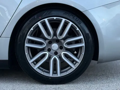 More photos of 2018 Maserati Ghibli at AUTOLAND, FL