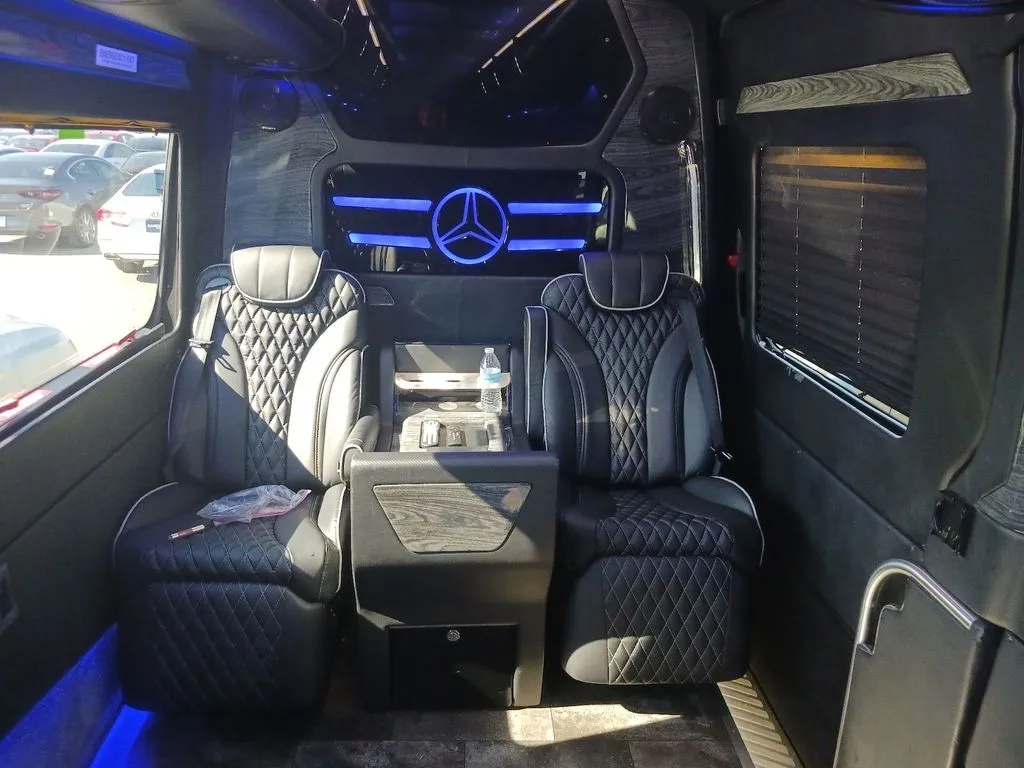 2016 Mercedes-Benz Sprinter Cab Chassis Base's photo