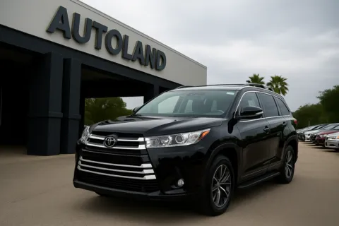 Black 2018 Toyota Highlander XLE for sale in Jacksonville, FL