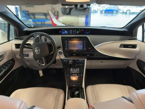 More photos of 2018 Toyota Mirai at AUTOLAND, FL