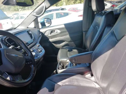 Photos of 2021 Chrysler Pacifica Hybrid Touring L for sale in Jacksonville, FL at AUTOLAND