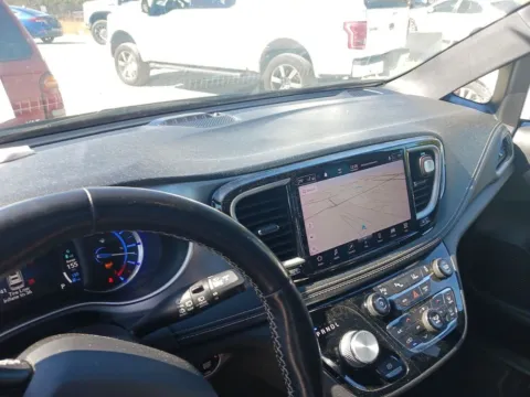 More photos of 2021 Chrysler Pacifica Hybrid Touring L at AUTOLAND, FL