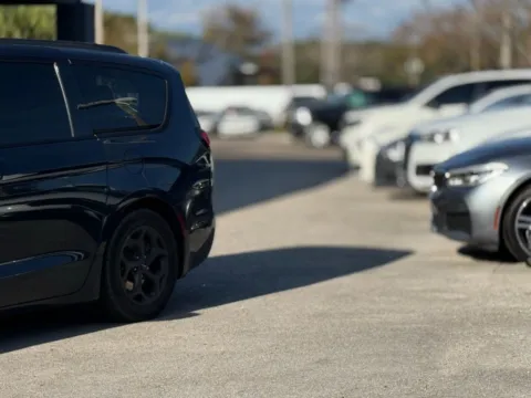 Photos of 2021 Chrysler Pacifica Hybrid Touring L for sale in Jacksonville, FL at AUTOLAND