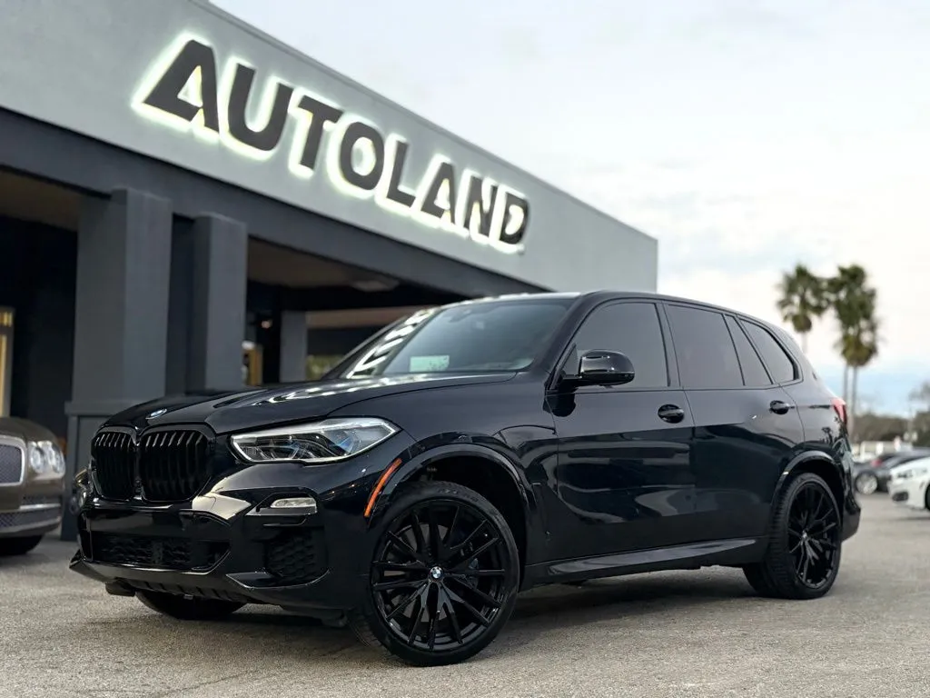 2020 BMW X5 M50i's photo