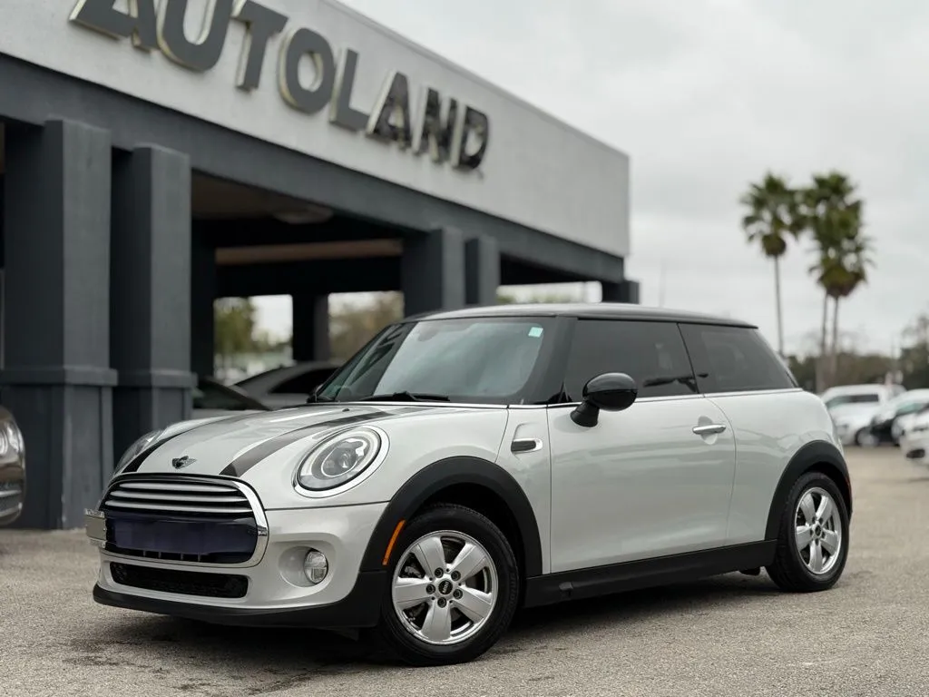 2014 MINI Cooper Base's photo