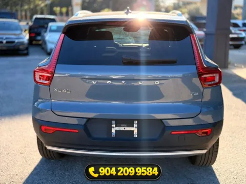 More photos of 2020 Volvo XC40 Momentum at AUTOLAND, FL
