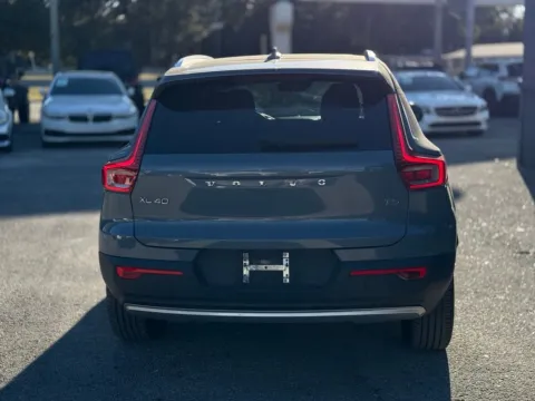 More photos of 2020 Volvo XC40 Momentum at AUTOLAND, FL