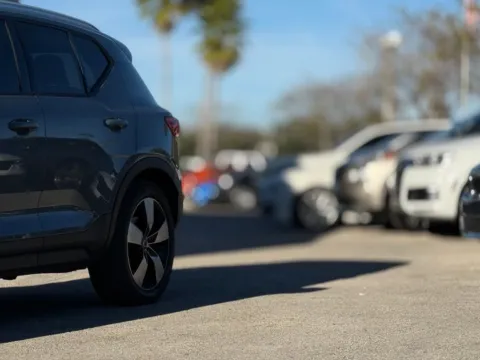 More photos of 2020 Volvo XC40 Momentum at AUTOLAND, FL