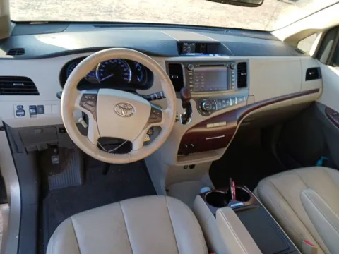 More photos of 2012 Toyota Sienna XLE at AUTOLAND, FL