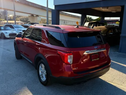More photos of 2021 Ford Explorer XLT at AUTOLAND, FL