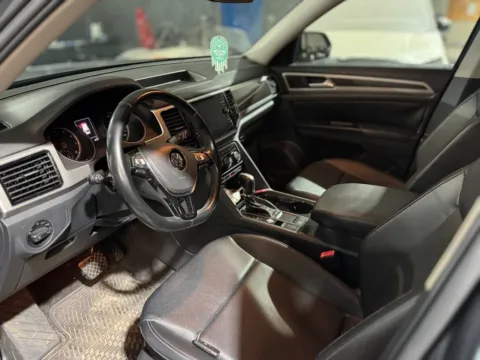 Photos of 2018 Volkswagen Atlas SEL for sale in Jacksonville, FL at AUTOLAND