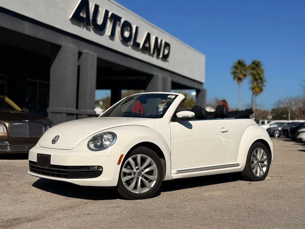 2014 Volkswagen Beetle 2.0's photo