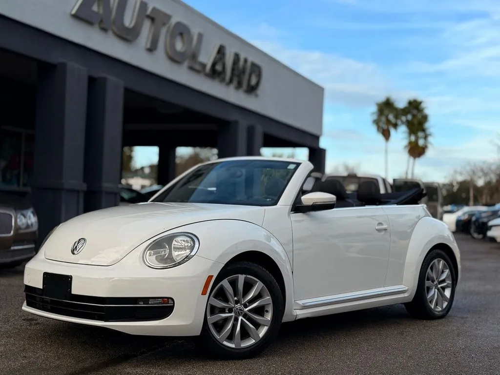 2014 Volkswagen Beetle 2.0's photo