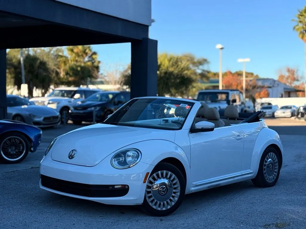 2013 Volkswagen Beetle 2.5's photo