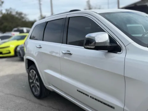 More photos of 2017 Jeep Grand Cherokee Overland at AUTOLAND, FL
