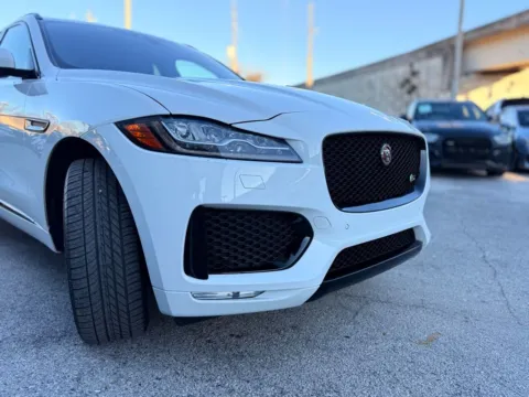 More photos of 2019 Jaguar F-PACE S at AUTOLAND, FL