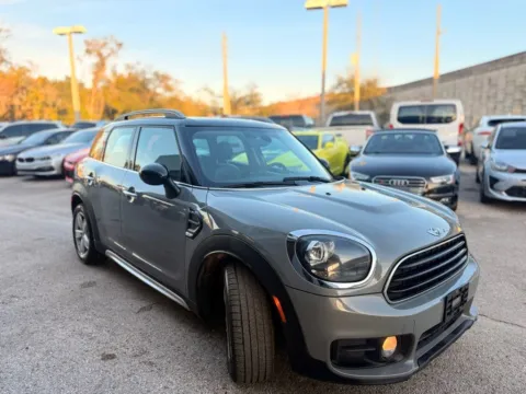 More photos of 2017 MINI Cooper Countryman at AUTOLAND, FL