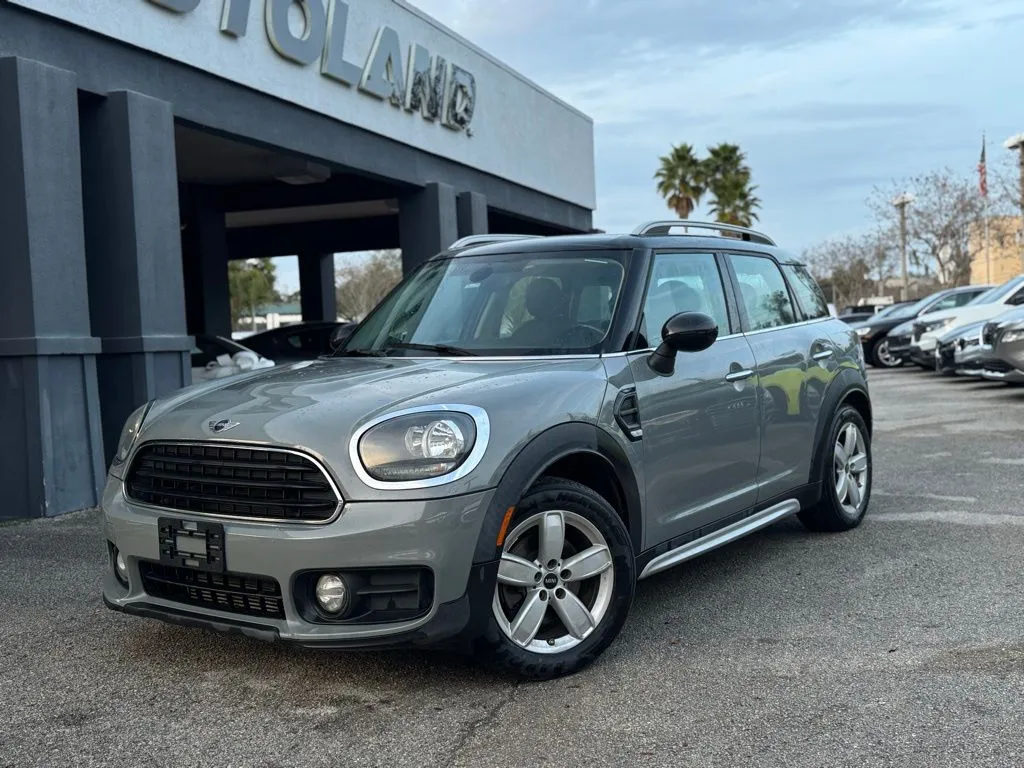 2017 MINI Countryman Base's photo