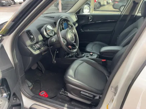 More photos of 2019 MINI Cooper Countryman Classic at AUTOLAND, FL