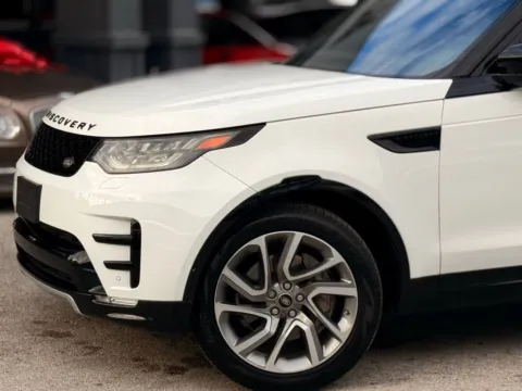 Photos of 2020 Land Rover Discovery Landmark Edition for sale in Jacksonville, FL at AUTOLAND