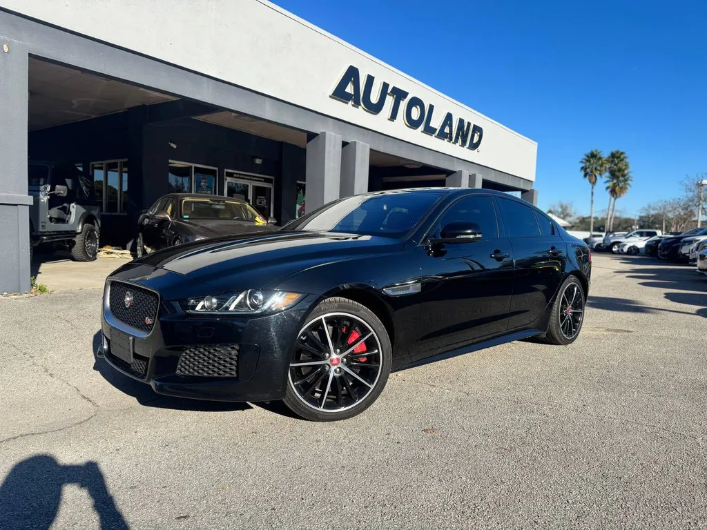 2018 Jaguar XE