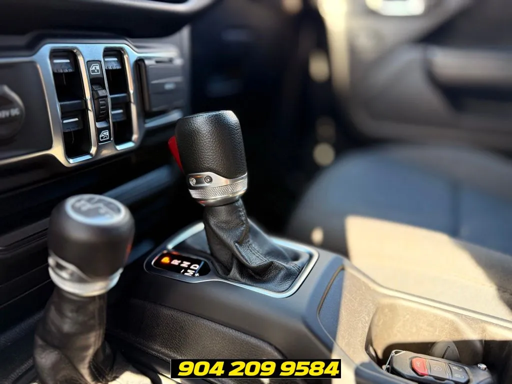 2023 Jeep Wrangler 4-Door Sport S - Photo 18