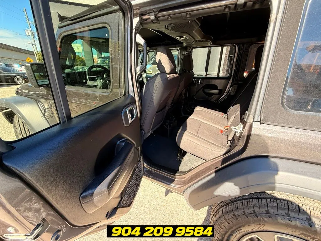 2023 Jeep Wrangler 4-Door Sport S - Photo 29