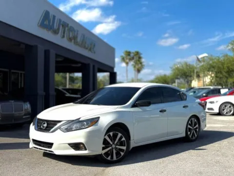 White 2017 Nissan Altima 2.5 SR for sale in Jacksonville, FL
