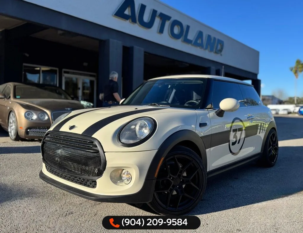 White 2019 MINI Cooper Classic for sale in Jacksonville, FL