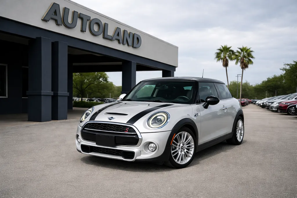 White 2019 MINI Cooper S Classic for sale in Jacksonville, FL