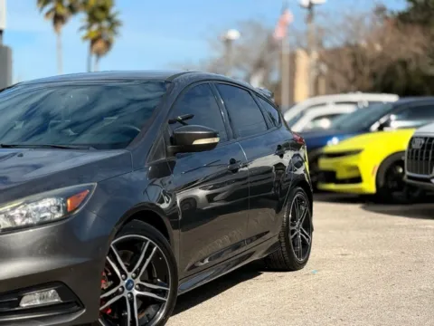 More photos of 2018 Ford Focus ST at AUTOLAND, FL