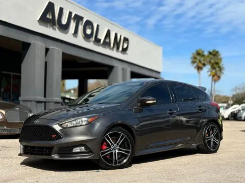 Gray 2018 Ford Focus ST for sale in Jacksonville, FL