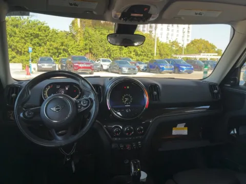 More photos of 2021 MINI Cooper S Countryman Classic at AUTOLAND, FL