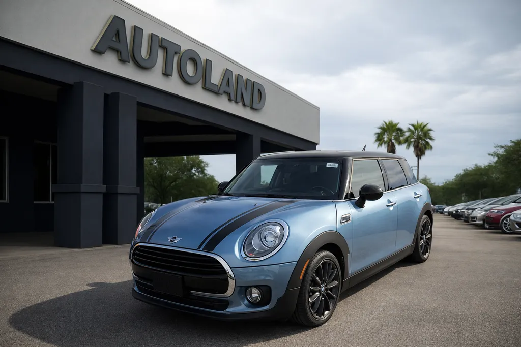 Blue 2017 MINI Cooper Clubman for sale in Jacksonville, FL