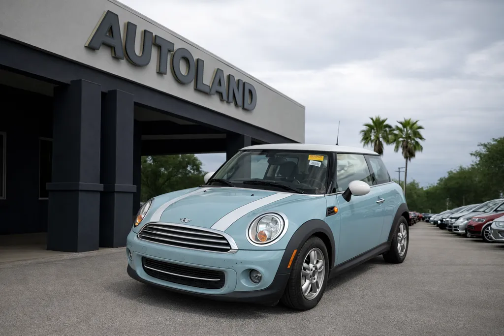 2013 MINI Cooper Base