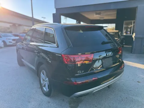 More photos of 2019 Audi Q7 45 Premium Plus at AUTOLAND, FL