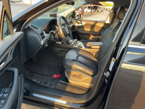 Photos of 2019 Audi Q7 45 Premium Plus for sale in Jacksonville, FL at AUTOLAND