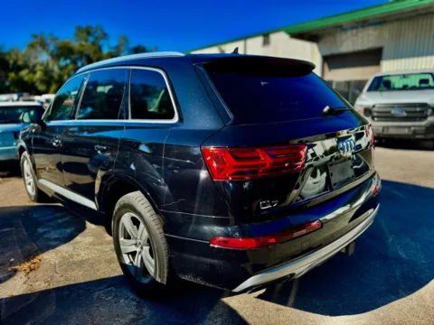 More photos of 2019 Audi Q7 45 Premium Plus at AUTOLAND, FL