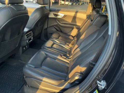 More photos of 2019 Audi Q7 45 Premium Plus at AUTOLAND, FL