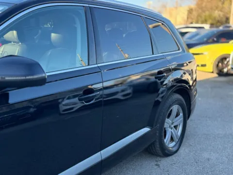 Another view of 2019 Audi Q7 45 Premium Plus for sale in Jacksonville, FL at AUTOLAND