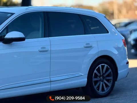 Another view of 2019 Audi Q7 45 Premium Plus for sale in Jacksonville, FL at AUTOLAND