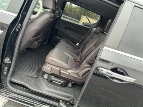 More photos of 2019 Honda Odyssey Touring at AUTOLAND, FL