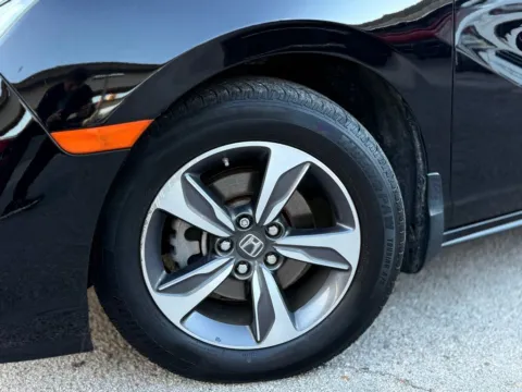 More photos of 2019 Honda Odyssey Touring at AUTOLAND, FL