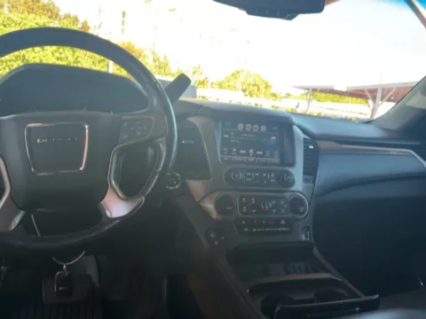 More photos of 2018 GMC Yukon XL Denali at AUTOLAND, FL