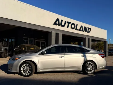 More photos of 2013 Toyota Avalon XLE Touring at AUTOLAND, FL