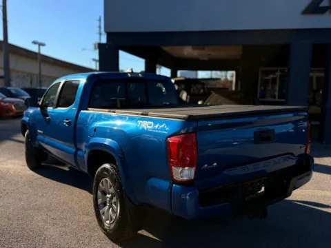 More photos of 2017 Toyota Tacoma SR5 at AUTOLAND, FL