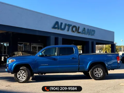 More photos of 2017 Toyota Tacoma SR5 at AUTOLAND, FL