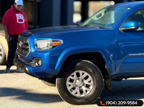 Photos of 2017 Toyota Tacoma SR5 for sale in Jacksonville, FL at AUTOLAND