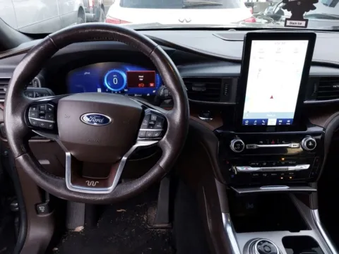 More photos of 2022 Ford Explorer King Ranch at AUTOLAND, FL