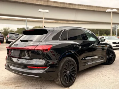 More photos of 2019 Audi e-tron Prestige at AUTOLAND, FL